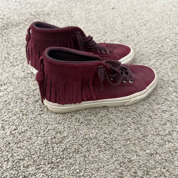 Vans - Picture 2 of 3